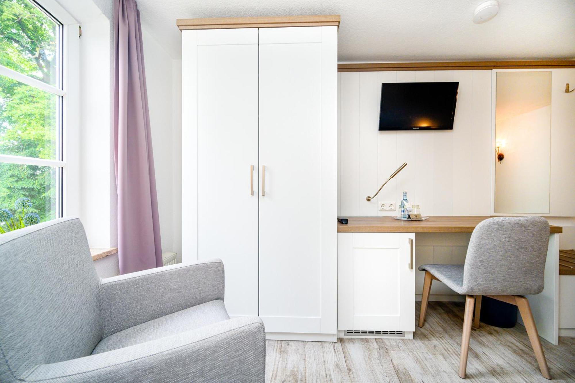 Hotel Zur Seemoewe Kirchdorf  Экстерьер фото